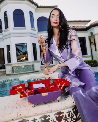 PORTAGIOIE SHARKS OF THE GOLD OCEAN