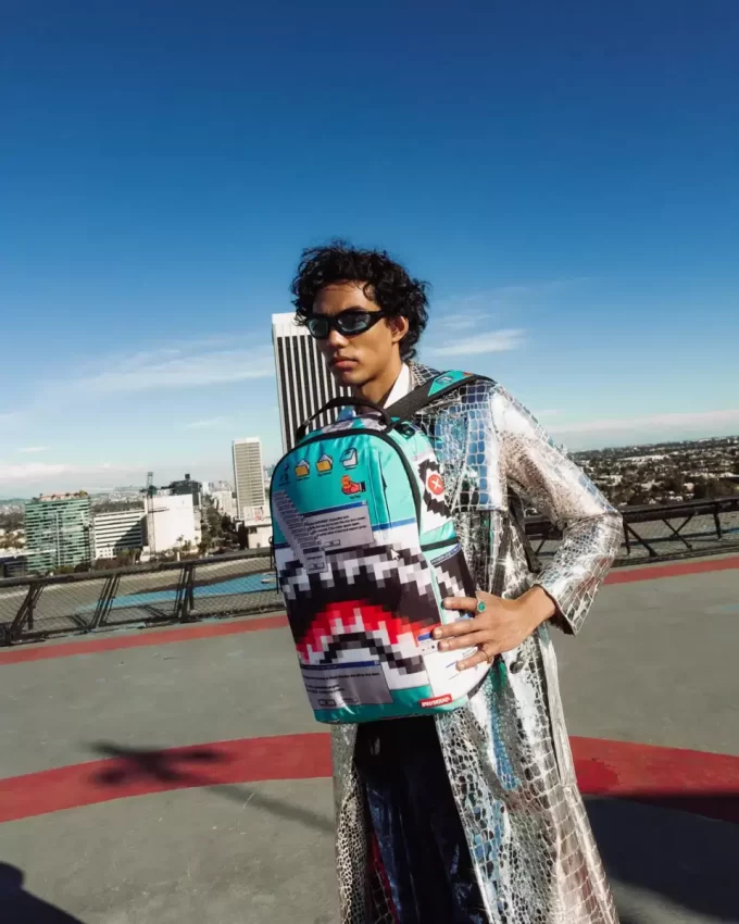 PULIZIA LO ZAINO DELLA TUA SCRIVANIA