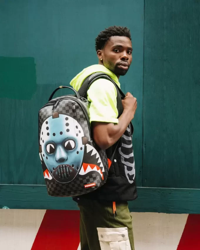 SÌ, NON USCIRE DALLO ZAINO