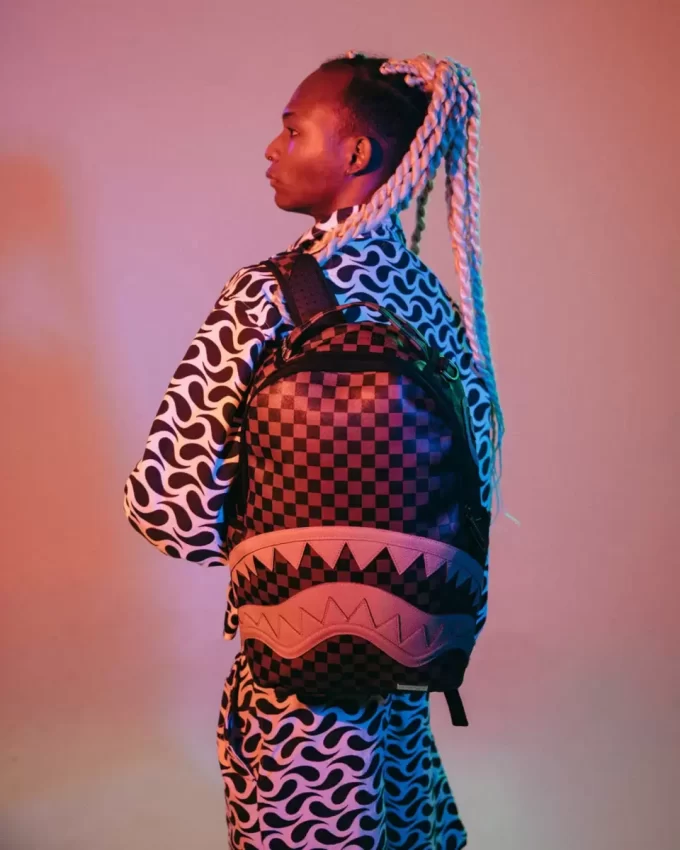 SHARKS IN PARIS HENNY NEVER TOO MANY ZAINO (DLXV)