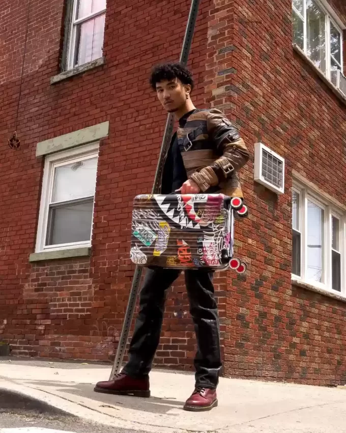 SHARKS IN PARIS IL BAGAGLIO A MANO RIZZ SHARKNAUTICS