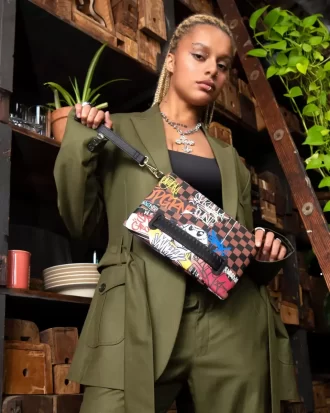 SHARKS IN PARIS LA RIZZ CROSSOVER CLUTCH