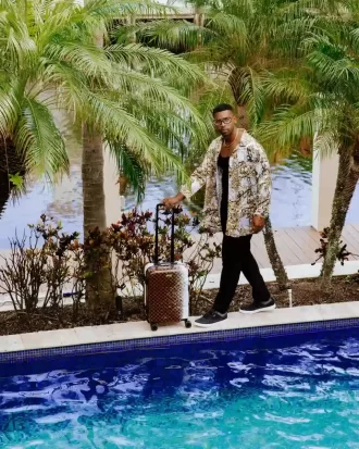 SPRAYSHARKS WORLDWIDE SHARKITECTURE BAGAGLIO A MANO