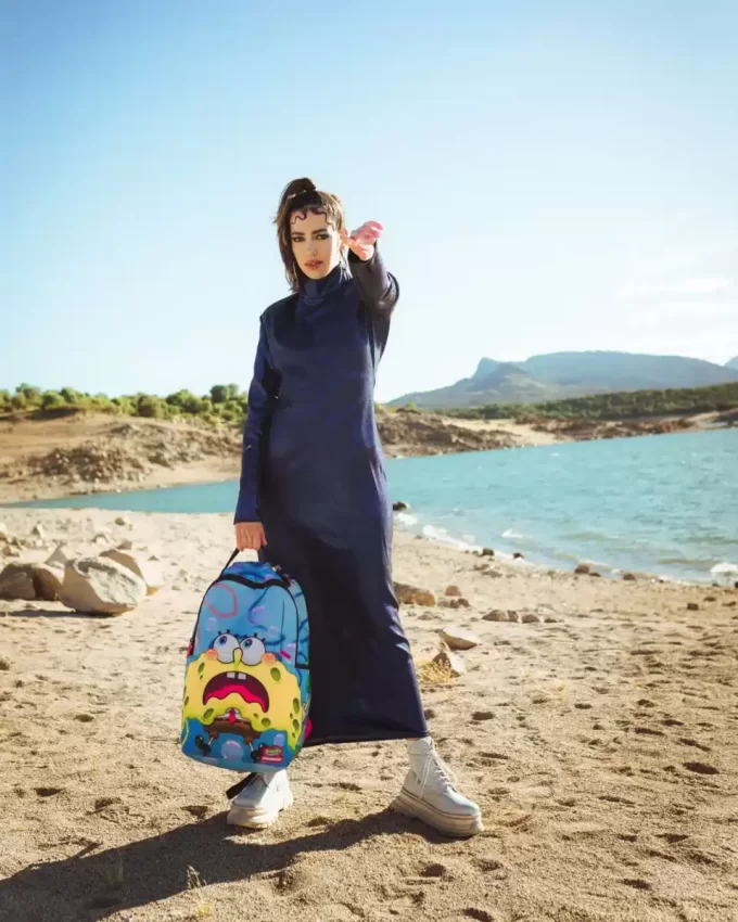 SPUGNA A FORMA DI SQUALO SPONGEBOB (DLXR) SPUGNA A FORMA DI SQUALO SPONGEBOB (DLXR)