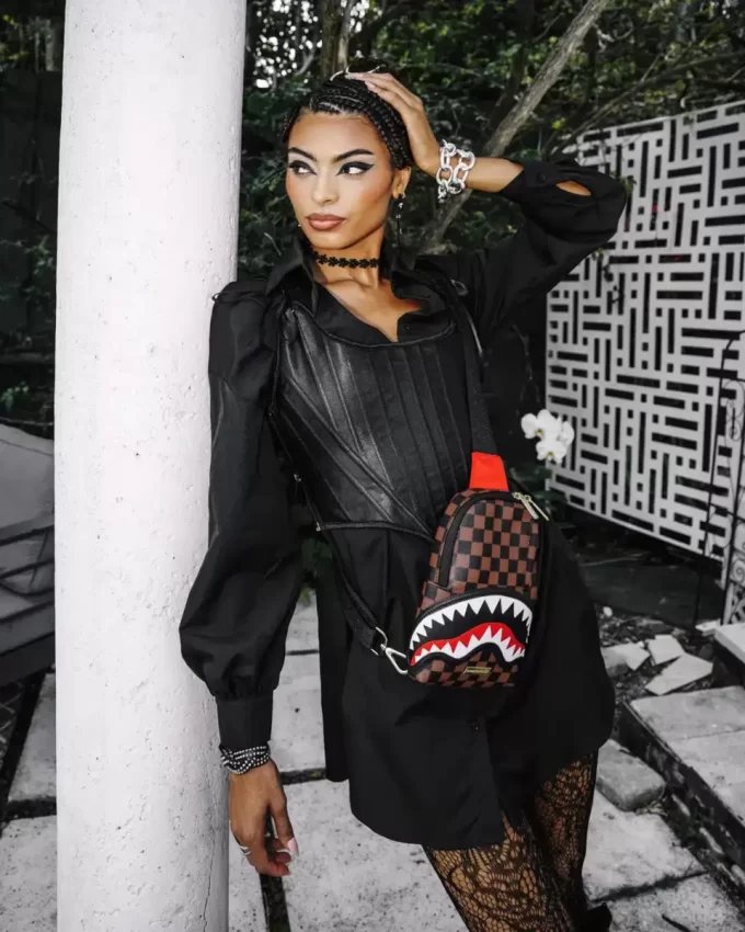 SQUALI DENTI DI SEGA A PARIGI TRACOLLA CON UNA SOLA CINGHIA