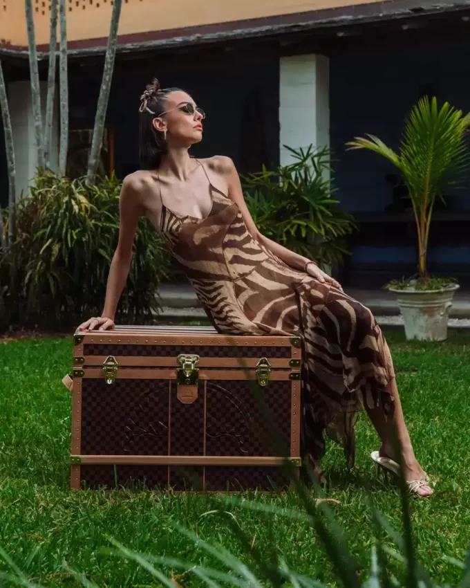 SQUALI DI HENNYVILLE NEL BAULE DI PARIGI