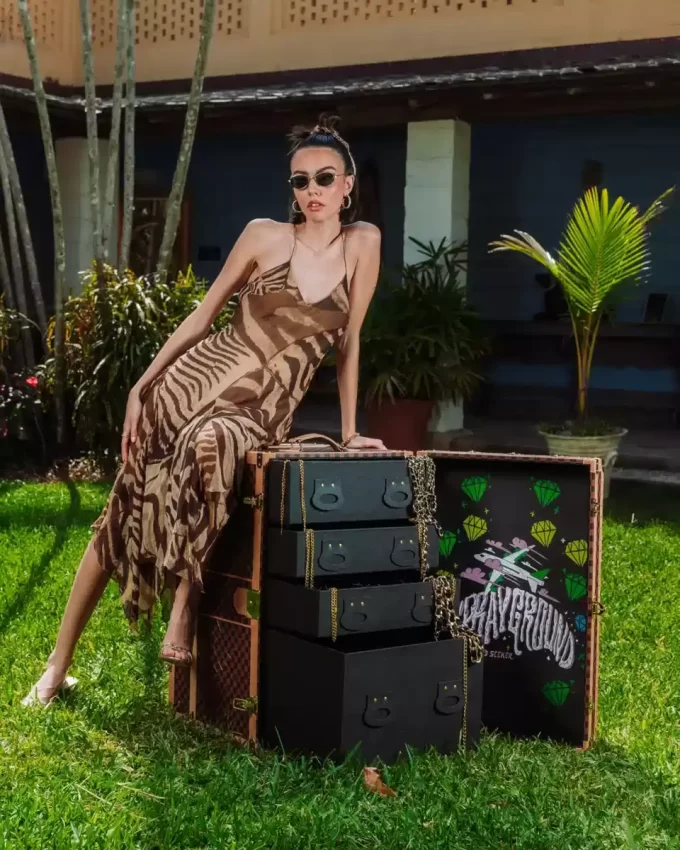 SQUALI DI HENNYVILLE NEL BAULE DI PARIGI