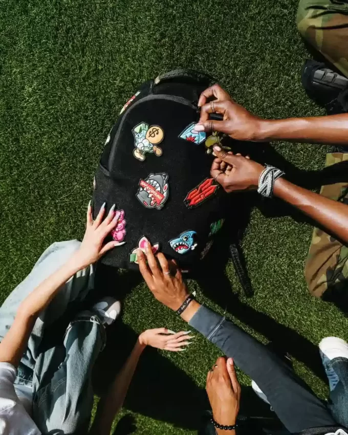 STUCK ON YA – ZAINO CON TOPPA IN VELCRO