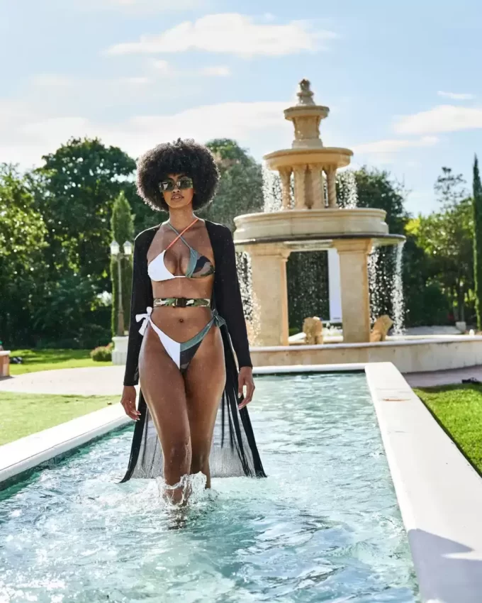 TOP BIKINI CON SPLIT BITE