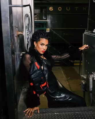 TRASPORTO AEREO DI MERCI CROSSBODY