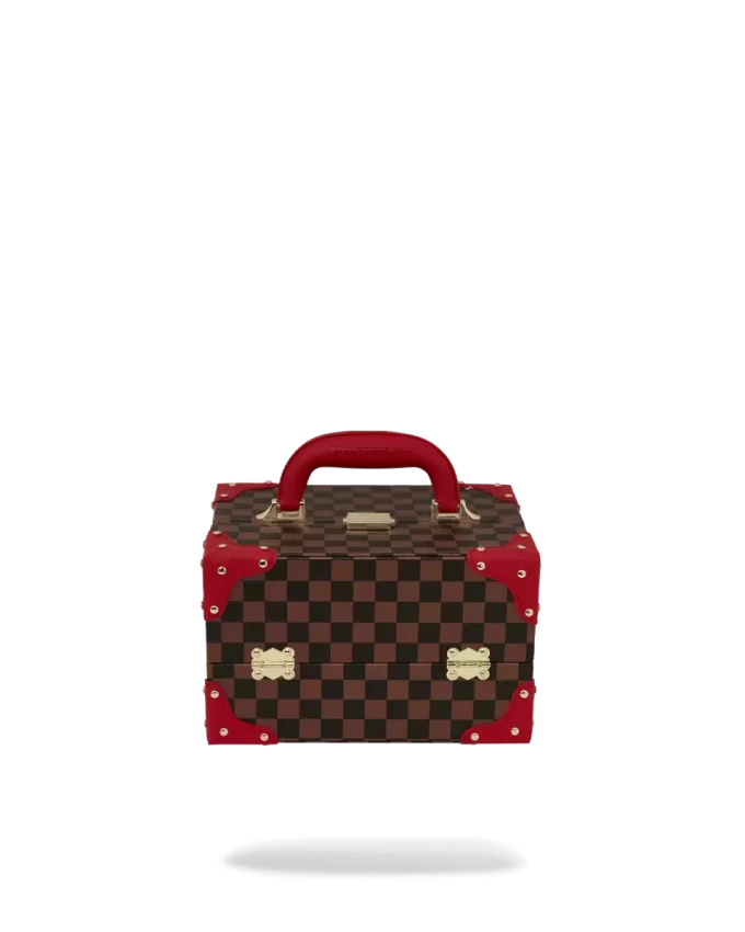 TUTTO O NIENTE SQUALI NEL PORTAGIOIE DI PARIGI