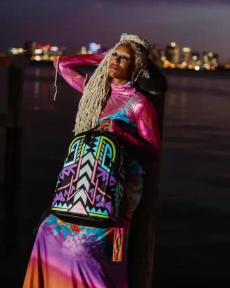 ZAINO A.I. PATH TO THE FUTURE III – COLLABORAZIONE CON SANDFLOWER (BRILLANTE AL BUIO)