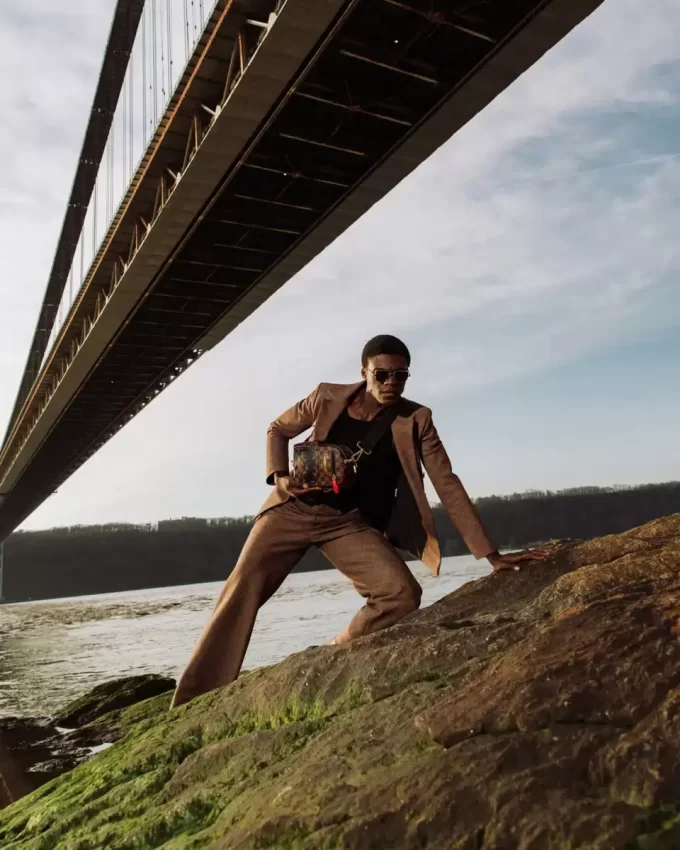 ZAINO A TRACOLLA TAKEOVER THE THRONE