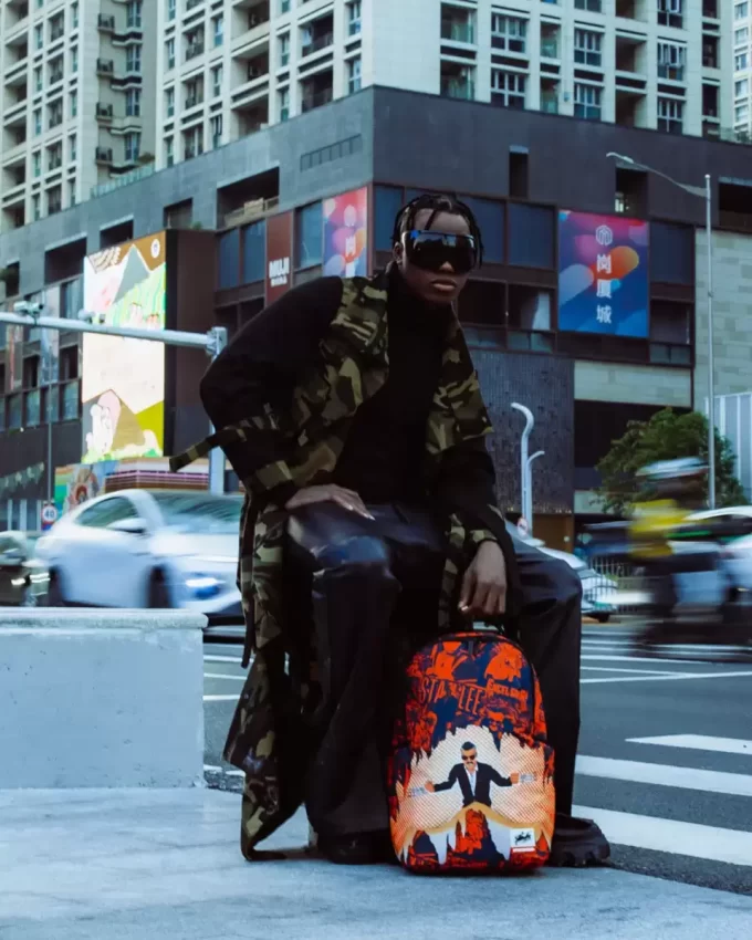 ZAINO COLLAB STAN LEE – SE NON TROVI UN EROE, DIVENTA UNO