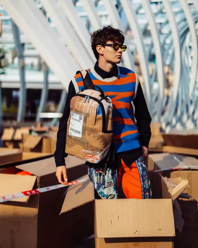 ZAINO CON CONSEGNA NOTTURNA