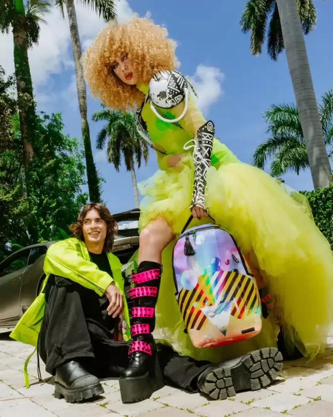 ZAINO CON VISIONI FRATTALI A.I.