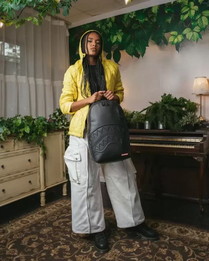 ZAINO DA VIAGGIO CON SQUALO IN RILIEVO (DLXV)