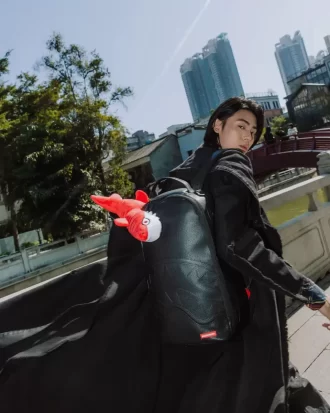 ZAINO DI PELUCHE CON GRANDE MORSO DI SQUALO