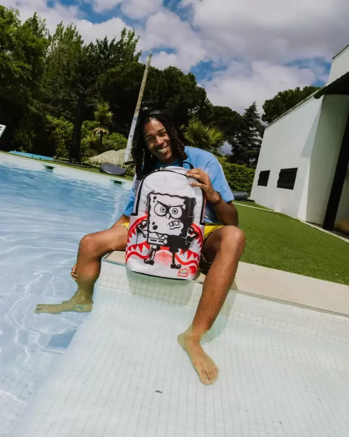 ZAINO DLXR DA PARETE CON STENCIL SPONGEBOB ZAINO DLXR DA PARETE CON STENCIL SPONGEBOB