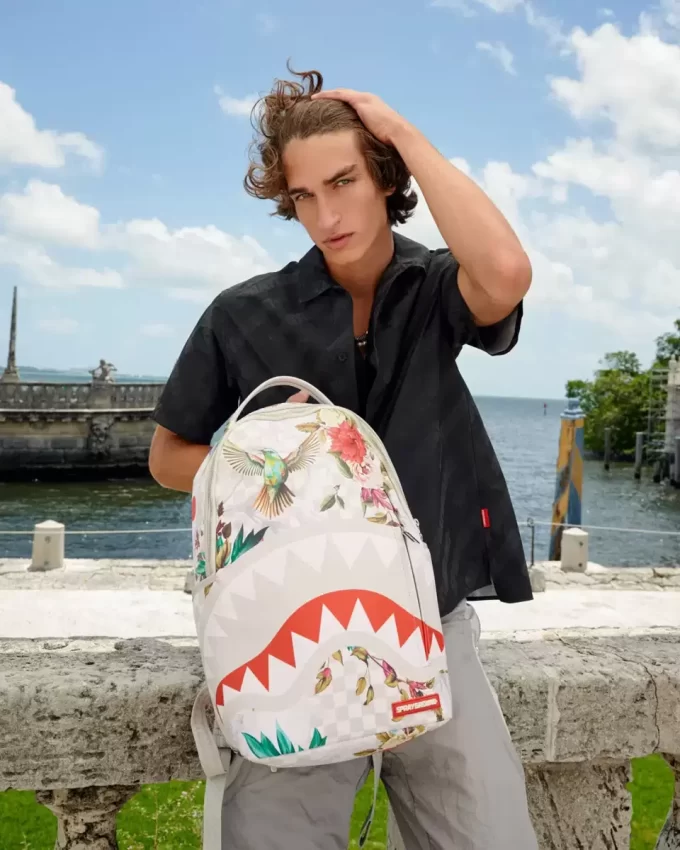 ZAINO IN GIARDINO (DLXV)