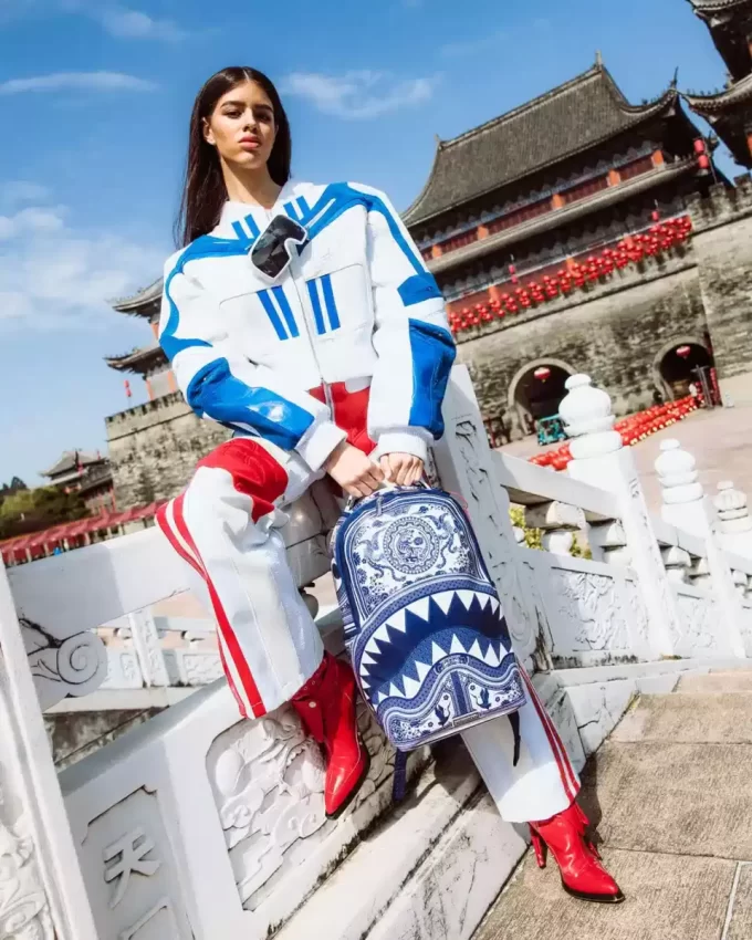 ZAINO IN PORCELLANA CON TIGRE E FENICE E SQUALO