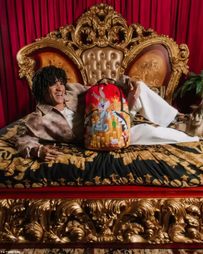 ZAINO LOONEY TUNES BUGS BILLIONAIRE DLXR