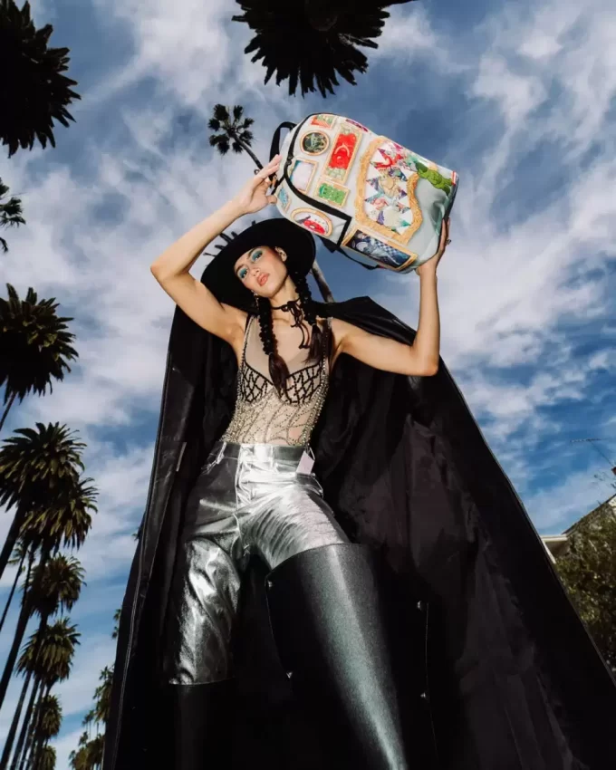 ZAINO MONEYBEAR PER CRITICA D’ARTE ZAINO MONEYBEAR PER CRITICA D’ARTE