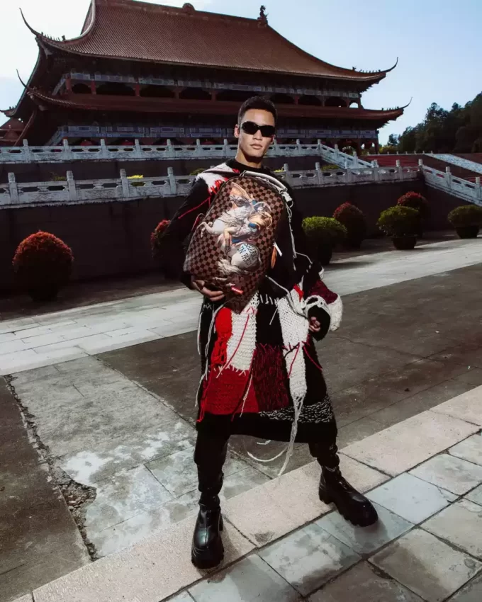 ZAINO NAPOLEANO SQUALI A PARIGI