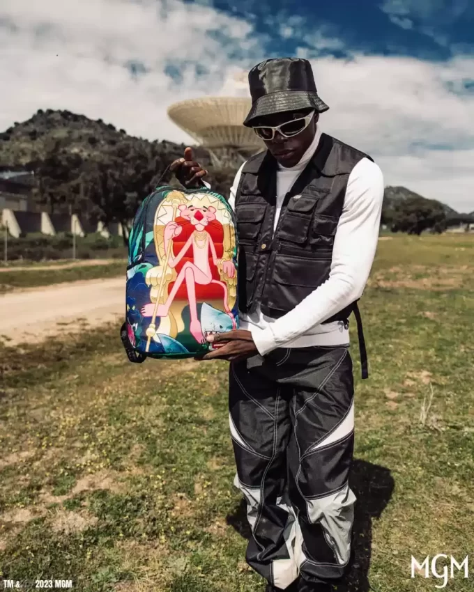 ZAINO PINK PANTHER HEAVY LIES THE CROWN