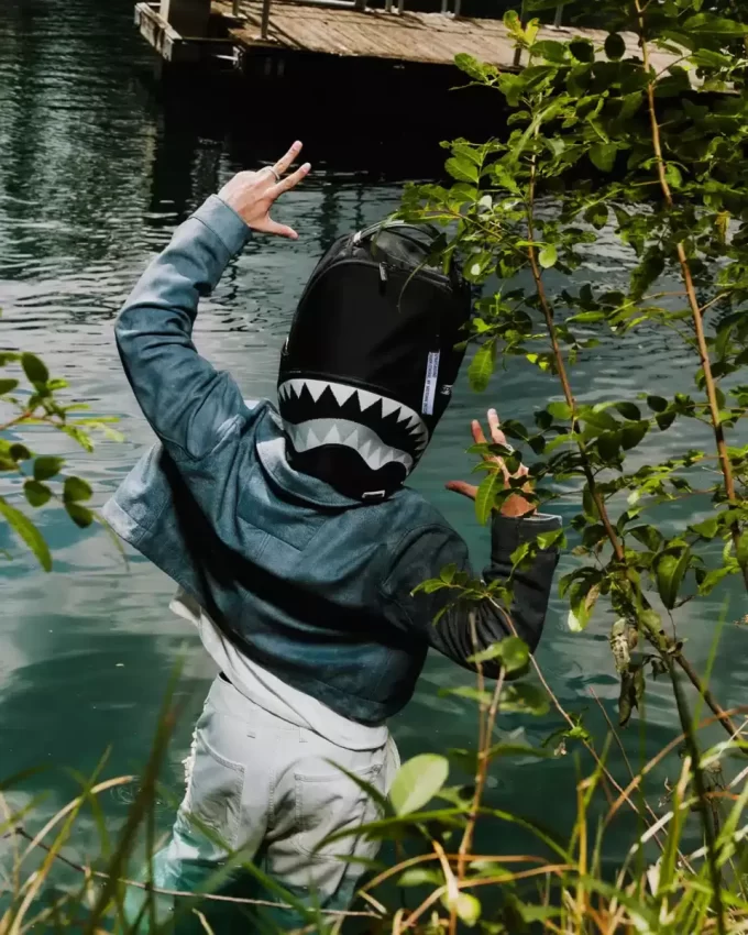 ZAINO SHARK CENTRAL DANGER ZONE