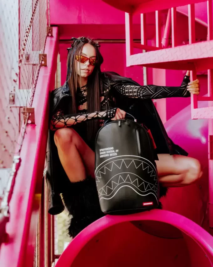 ZAINO SHARK CENTRAL OUT THE LINE DLXSV