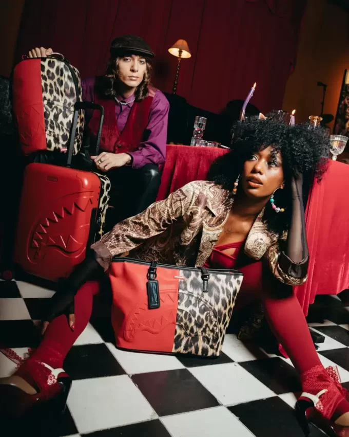 BORSA SHARK MILES PER HOUR