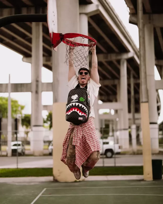 ZAINO SNOOPY SHARK RICH