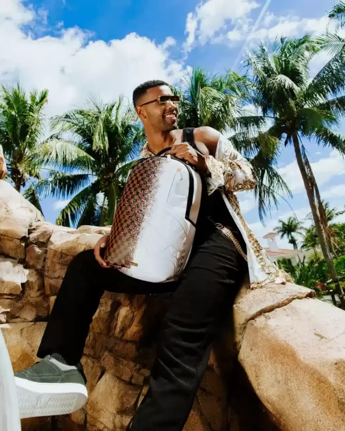 ZAINO SPRAYSHARKS WORLDWIDE