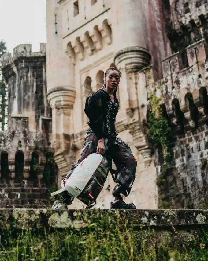 ZAINO STRANO DIVISO (DLXV)