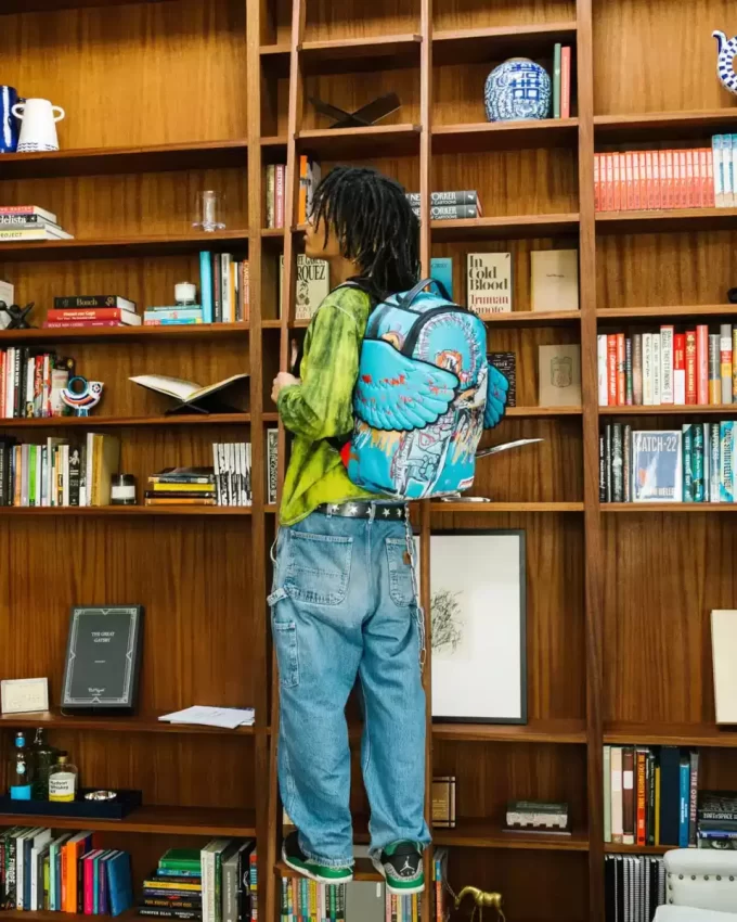 ZAINO WING UFFICIALE DI BASQUIAT SENZA TITOLO (ANGELO CADUTO) 1981 (DLXV) ZAINO WING UFFICIALE DI BASQUIAT SENZA TITOLO (ANGELO CADUTO) 1981 (DLXV)